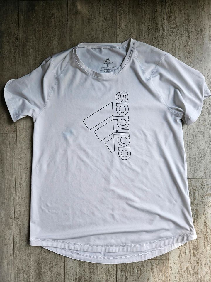 Adidas Sport t-shirt Shirt top gr s/36 in Osnabrück