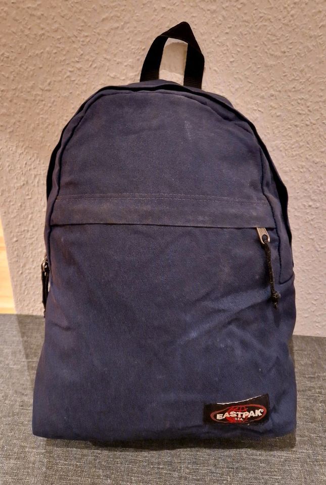 Eastpak Rucksack dunkelblau in Berlin