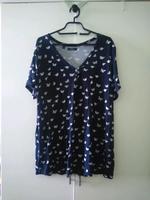 Leichtes Shirt Dunkelblau mit Schmetterlingen Bonprix XL 48/50 Hessen - Eschborn Vorschau