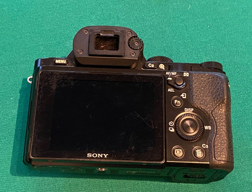 Top Angebot: Sony Alpha 7S Kamera, Vollformat, inkl. 9 Akkus in Prien
