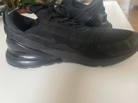 Nike Air 270 sneaker Gr 45 schwarz top Zustand Niedersachsen - Oldenburg Vorschau