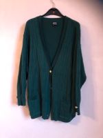 Grüne Strickjacke mit Goldknöpfen Nürnberg (Mittelfr) - Mitte Vorschau