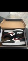 Nike Air Force 1 schwarz/weiß/rot Gr 44,5 Neu Bochum - Bochum-Mitte Vorschau