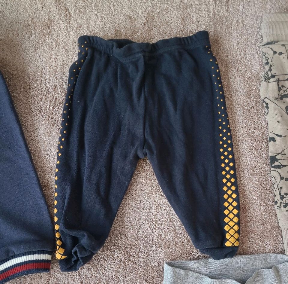 14 x Jogger Jogginghosen Hosen bequem Gr. 62 / 68 in Berlin