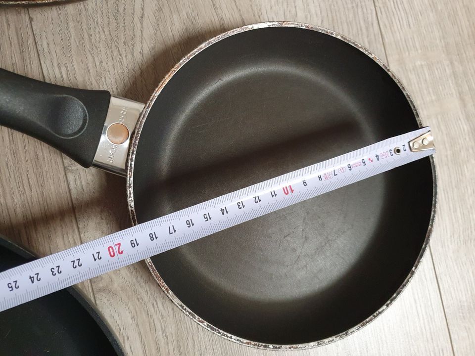 4 Pfannen / Bratpfannen - Kitchen Aid + TCM - Pfanne 24 + 28 cm in Hannover