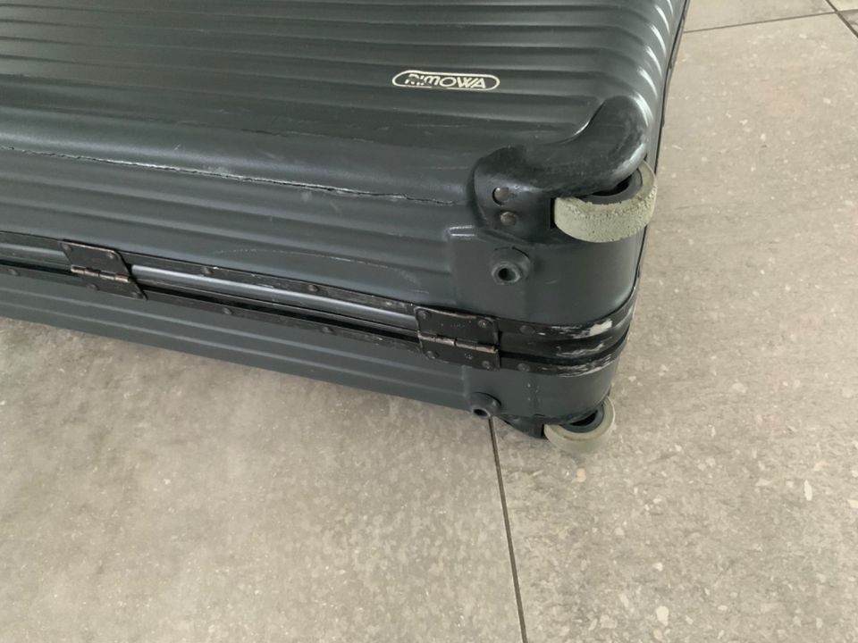 Rimowa Koffer Polycarbonat grau/schwarz in Hilden