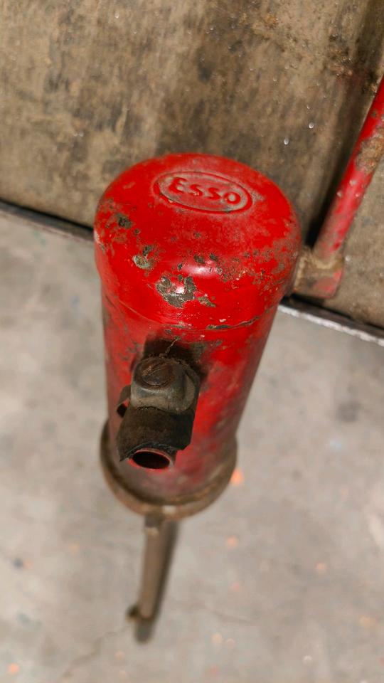 Esso Zapfpumpe Tankpumpe Fasspumpe Handhebelpumpe in Eppingen