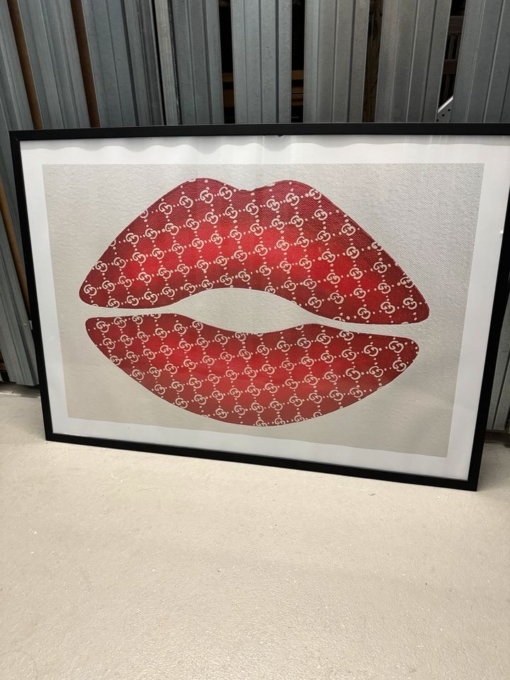 Wandbild inkl. Rahmen Mund, Lippen mit Monogramm in München