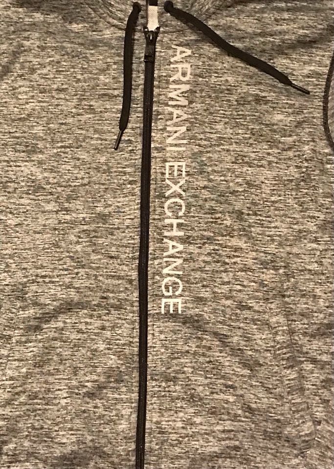 Armani Exchange Hoodie - Kaputze - Schrift reflektiert! in Berlin