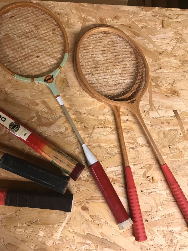 Vintage Squashschläger Henkel DDR Federball in Schmiedefeld am Rennsteig