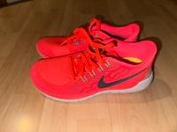 Nike Free 5.0 Orange / Rosa - neuwertig! Bayern - Oberau Vorschau