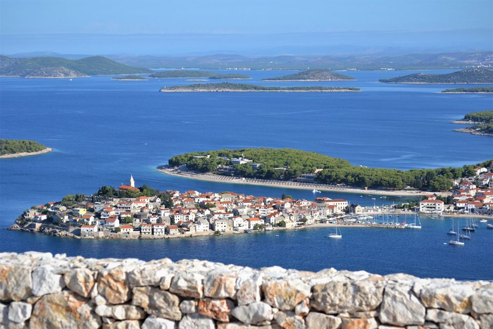 Ferienwohnungen  in Primosten, Kroatien in Porta Westfalica