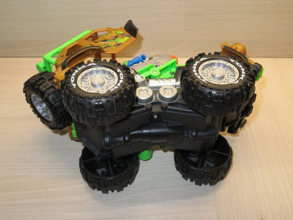 Tonka Jeep BOLT ATV Tough Truck­ Adventures Flugzeug Hasbro 2004 in Issigau