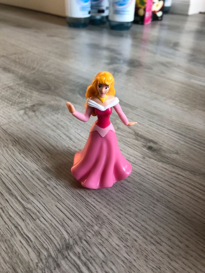 Rapunzel Figur aus dem Ü-Ei Maxi in Bremen