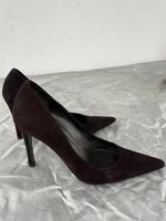 Gucci Wildleder Pumps Gr. 37 Dunkelbraun 10cm Absatz Highheel Hessen - Hofheim am Taunus Vorschau