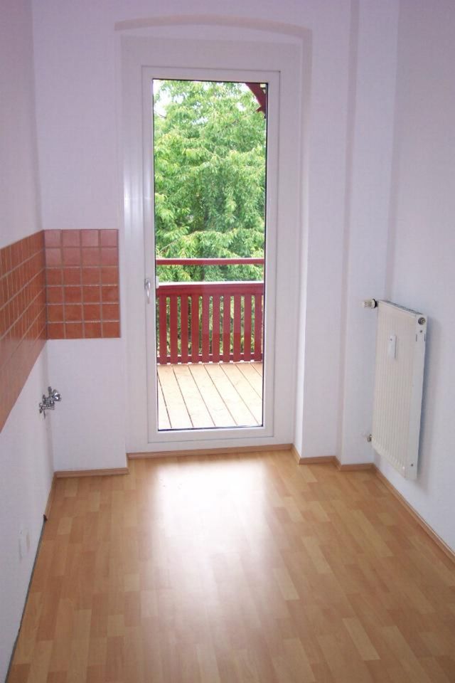 2 Raum Single Wohnung mit Balkon, ruhige und zentrumsnahe Lage in Naumburg (Saale)