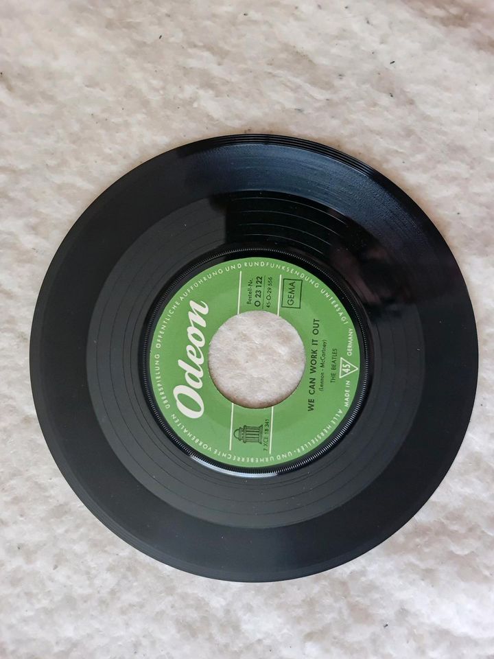 Beatles Vinyl Single Schallplatte pro Stück 200 € Rar!ität in Berlin