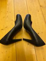 Pumps von S.Oliver Gr. 39 schwarzes Leder Bayern - Herzogenaurach Vorschau