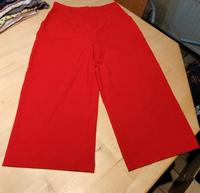 rote Stoffhose Berlin - Treptow Vorschau