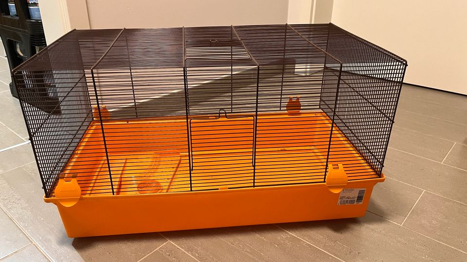 Hamsterkäfig mit viel Zubehör in Oberhausen