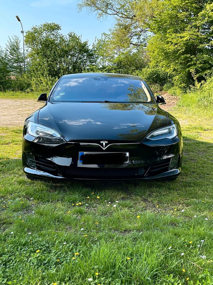 Tesla Model S60 * FREE SUPERCHARGING* in Altenstadt