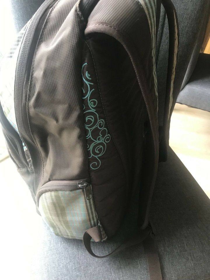 Schulrucksack Dakine, groß in Lindlar