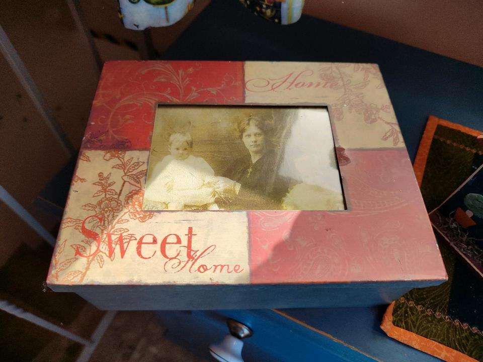 shabby Deko Bilderrahmen oder Blechdose je 4 Euro in Bad Windsheim