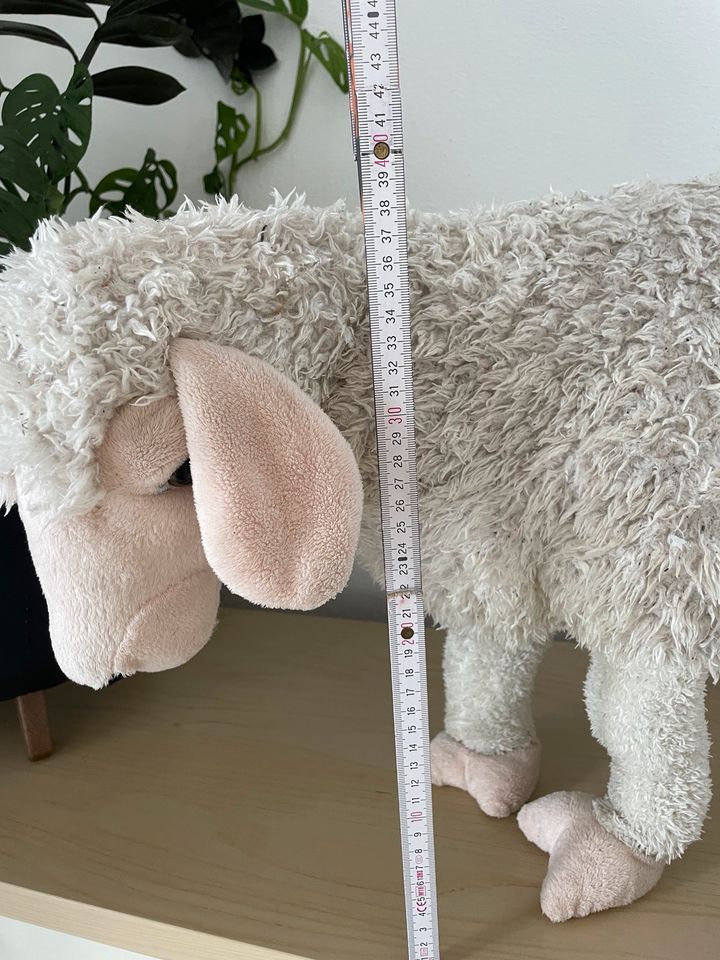Großes Schaf zum Draufsetzen in Hengersberg