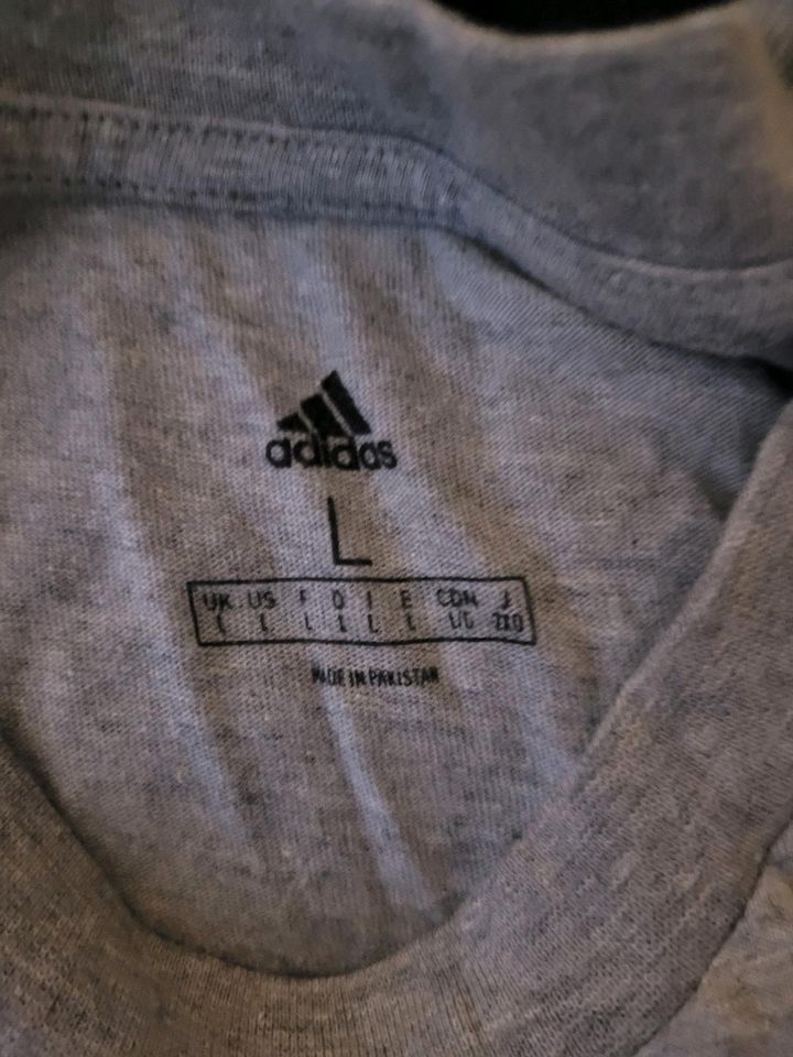 Adidas T-shirt grau Gr.L in Dresden