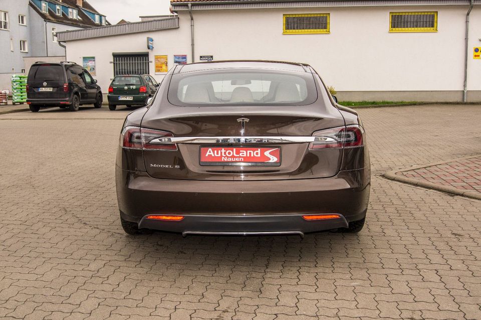 Tesla Model S 85  FREE SUPERCHARG +TUV+Autopilot in Nauen