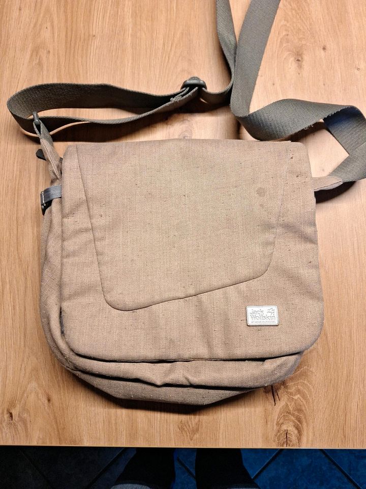 Jack wolfskin Umhängetasche,  Handtasche in Marl