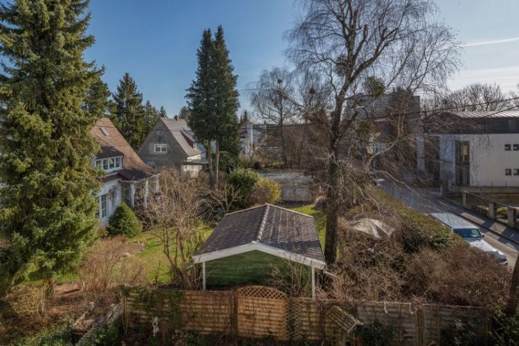 WG sucht Mitbewohner/in für Dachgeschoß Haus mit Garten in München