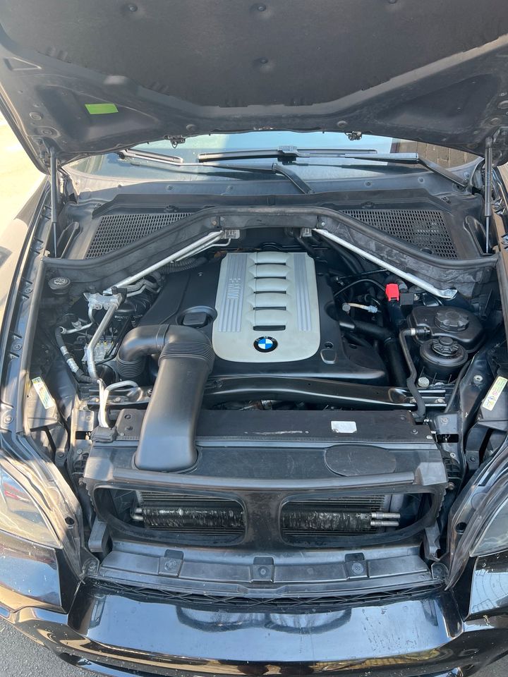 BMW x5 3.0d xd M Paket in Butzbach