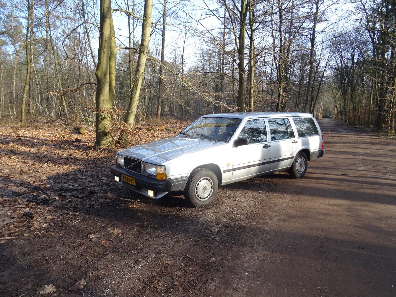 Abbildung des Autos VOLVO 740 combi automatic