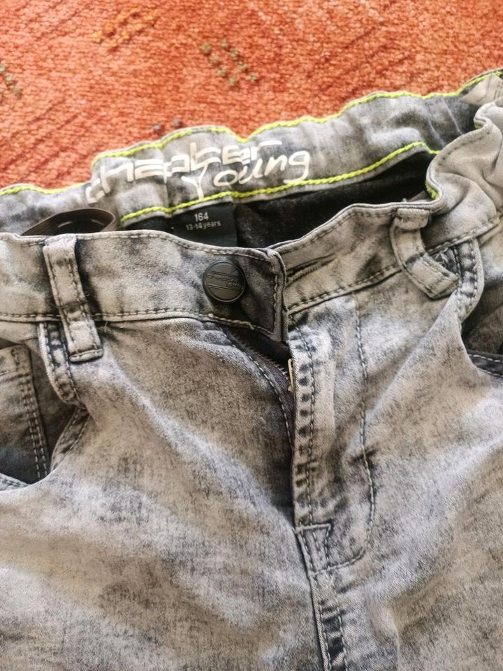 Kurze Hose Jungen Gr. 164 in Nossen