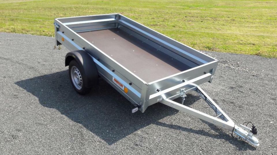 Kippbarer neuer 750 kg Anhänger, PKW-Anhänger, Trailer, offen in Ilsede