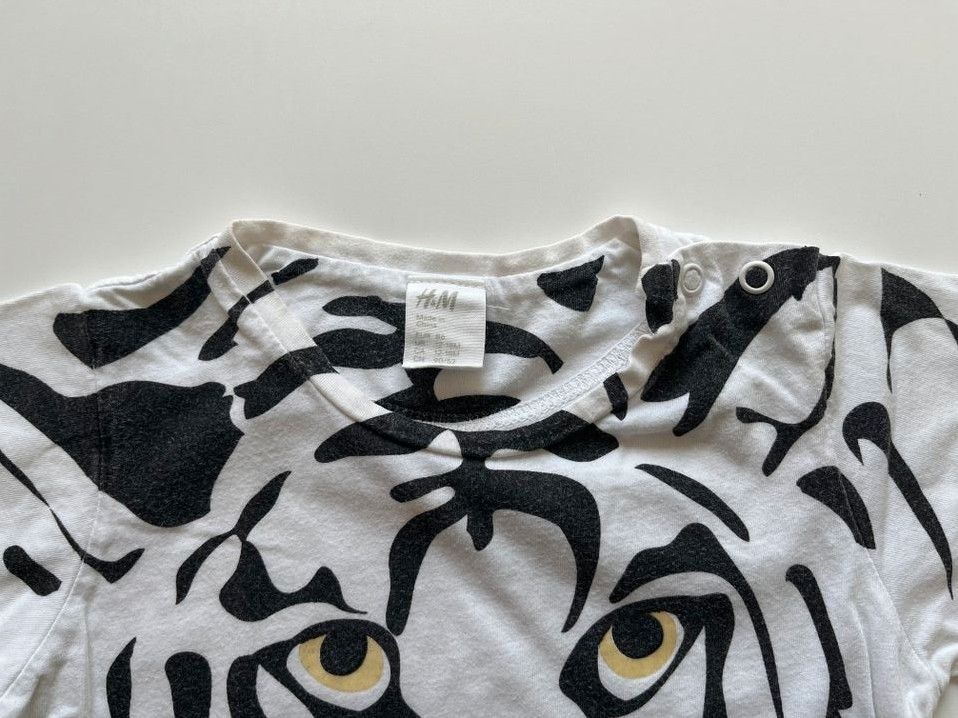 H&M Shirt / T-Shirt Mädchen Tiger türkis weiß Gr. 86 in Düsseldorf