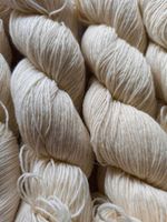 Naturbelassene Sockenwolle Lacegarm zum färben je 100 gr Strang Wandsbek - Hamburg Sasel Vorschau