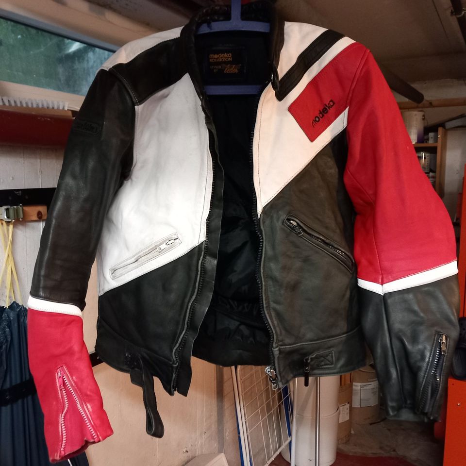 Motorrad Jacke von Modeka Größe M Lederjacke Motorradjacke in Langenberg