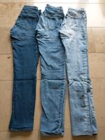 3 Jeans Divided by H&M Größe 34 Niedersachsen - Nordenham Vorschau