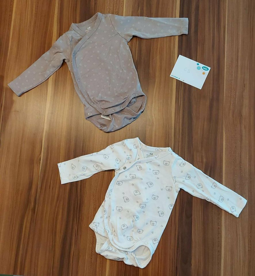 Strampler, Bodys, Hosen, Mützen,  Shirts für Babys, Größe 68 in Niederwerrn