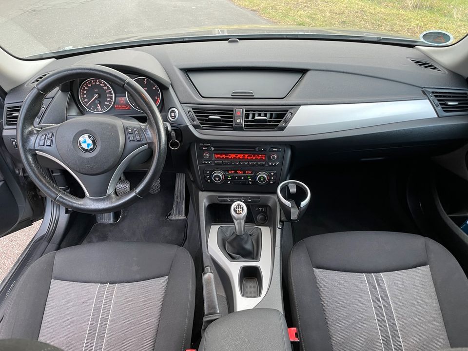 BMW E84 X1 2,0D 20d X - DRIVE xDrive ALLRAD TÜV NEU DIESEL in Mylau
