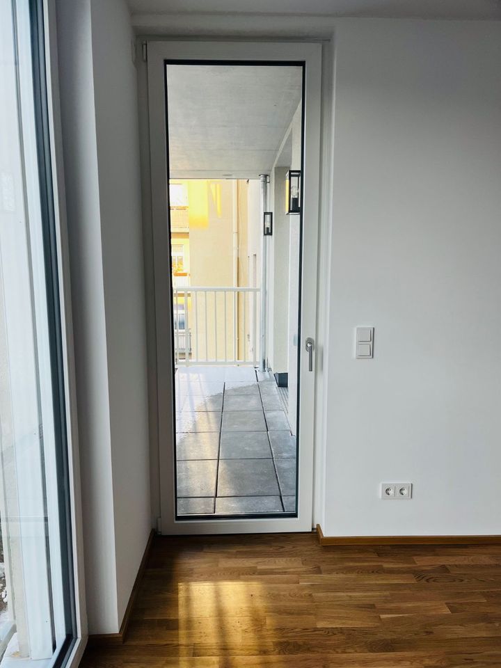 NEUBAU, tolle vier-Raum-Wohnung mit 2 Balkonen und Einbauküche in Leipzig
