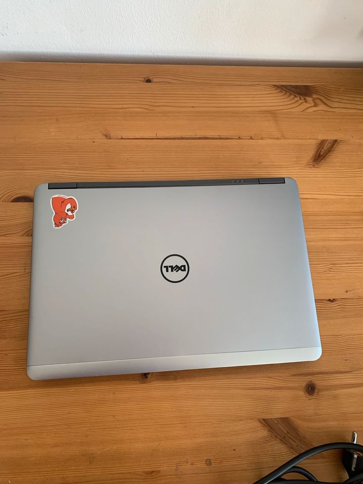 Laptop Dell 14 Zoll Core i7 in Berlin