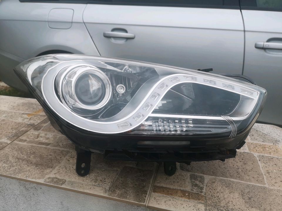 Hyundai i40 Scheinwerfer rechts halogen linse Led 921023z005 in Brieskow-Finkenheerd