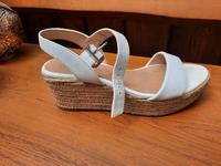 Sommerliche Damenschuhe Niedersachsen - Bad Bederkesa Vorschau