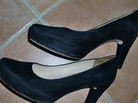 Unisa Pumps schwarz Gr. 38 Absatz 7,5 cm Wildleder Altona - Hamburg Ottensen Vorschau