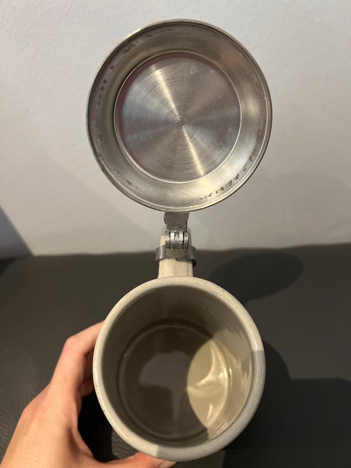 Alter Bierkrug mit Zinndeckel Hopfen u. Malz Gott erhalt's in Krombach