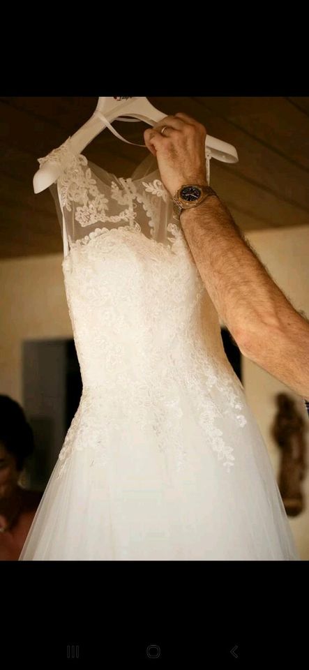 Traumhaftes Hochzeitskleid Gr 34 mit langem Schleier in Trier