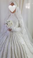Langärmliges Brautkleid + Blumenstrauß Berlin - Spandau Vorschau
